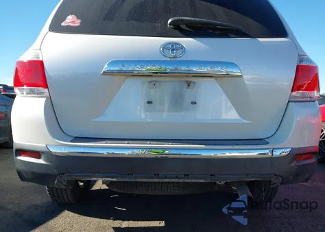 2012 Toyota Highlander из США, поврежденный, VIN 5TDZA3EHXCS021735